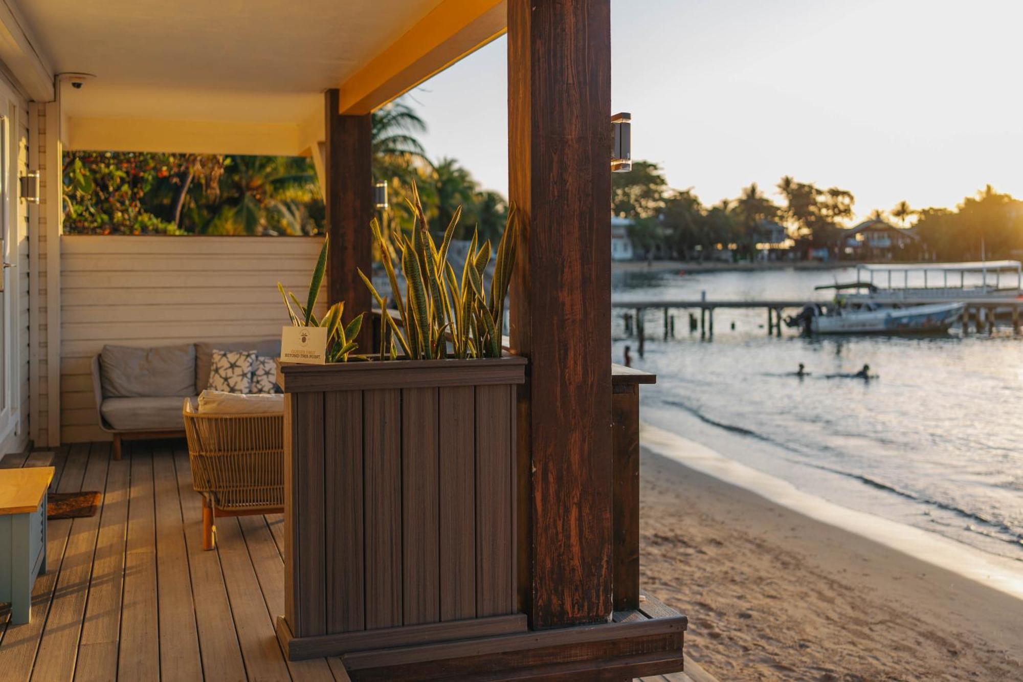 The Beach House Boutique Hotel West End Dış mekan fotoğraf
